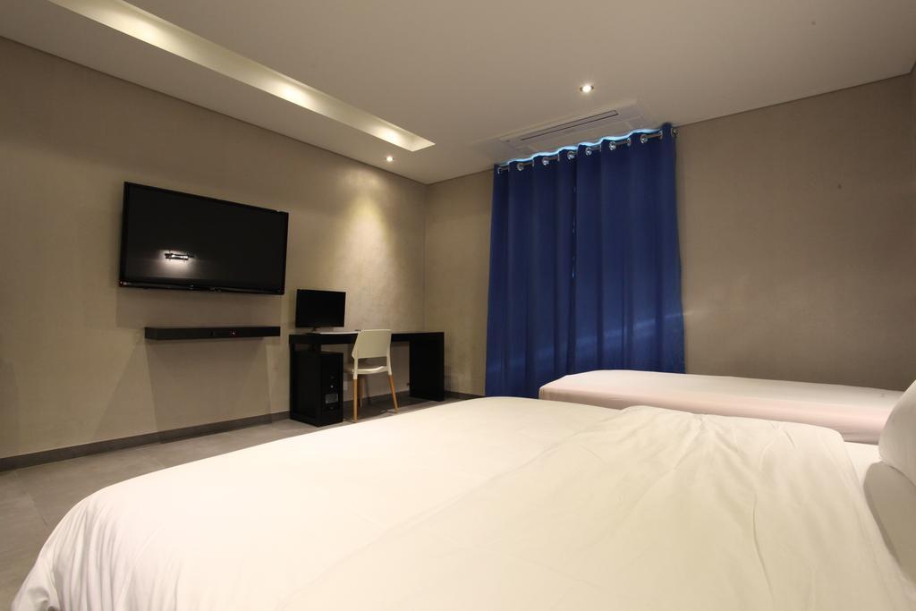 C&B Hotel Ansan Εξωτερικό φωτογραφία